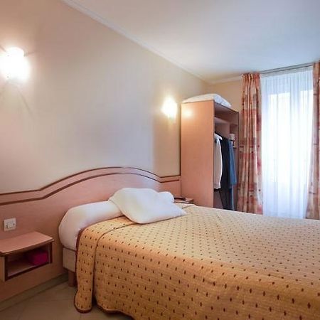 Marciano Hotel Gare Du Nord Paris Oda fotoğraf