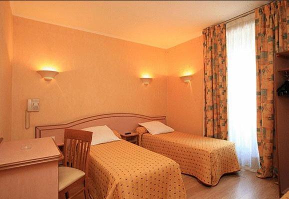 Marciano Hotel Gare Du Nord Paris Oda fotoğraf
